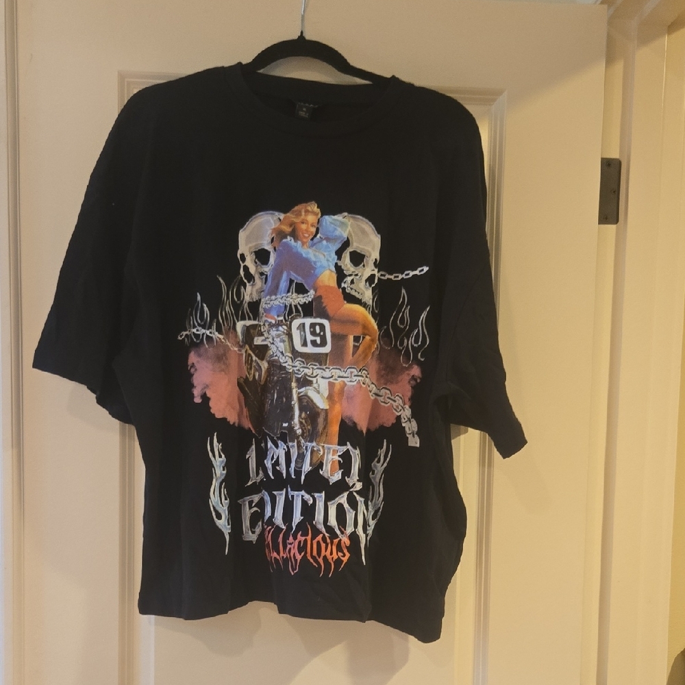 BoohooMan Tshirt